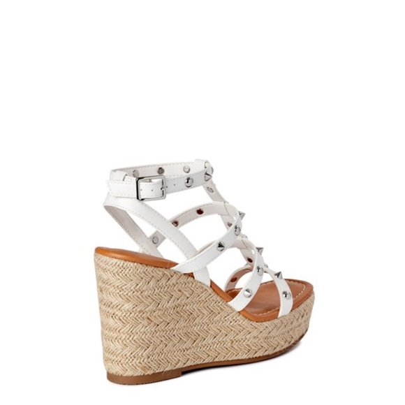 Time and Tru Women’s Studded Strap Wedge Sandals - Picture 6 of 7